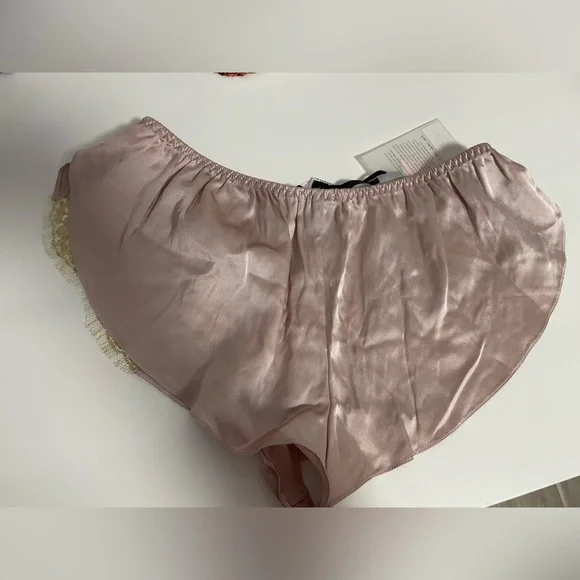 Gilda & Pearl silk sets - Picture 10 of 11